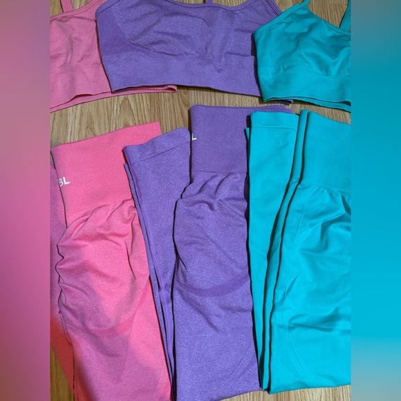 AYBL empower seamless leggings and sports bra set - Picture 4 of 5